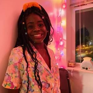 Meet your Posher, Chloe